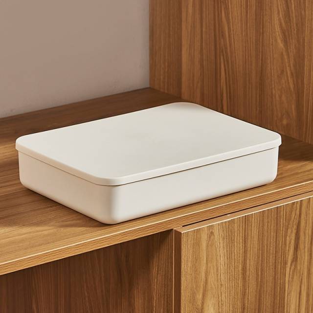 Caja de Plastico con Tapa 36x26x8cm 8L