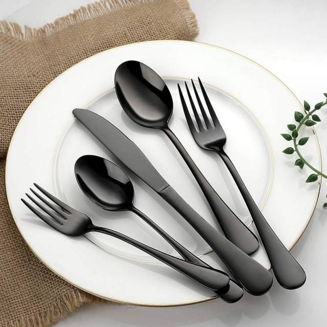 Set cubiertos 24 piezas negros espejados
