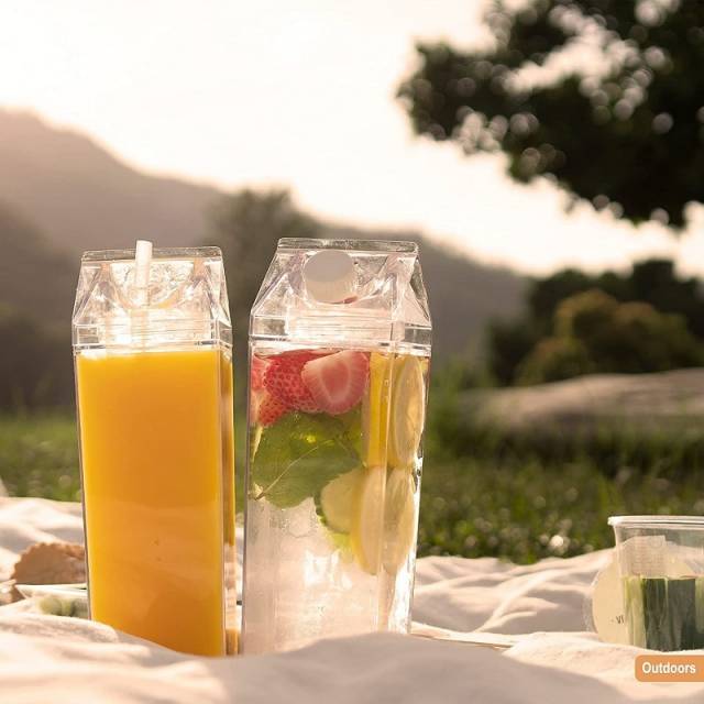 Botella acrilica estilo caja de leche grande 1L